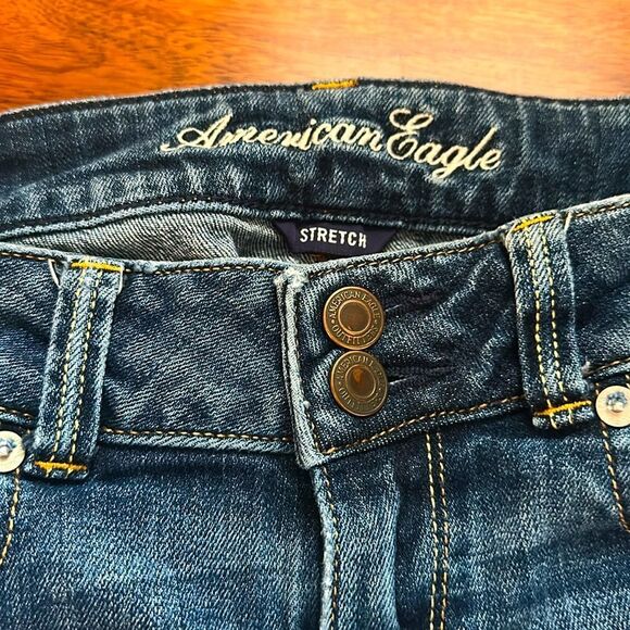 American Eagle Stretch Denim Shorts Size 4 - Picture 2 of 5